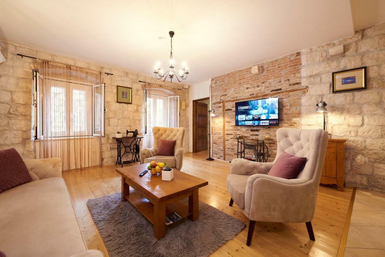 Apartment Capo Residence - Old Town - Parking Τρογκίρ Εξωτερικό φωτογραφία