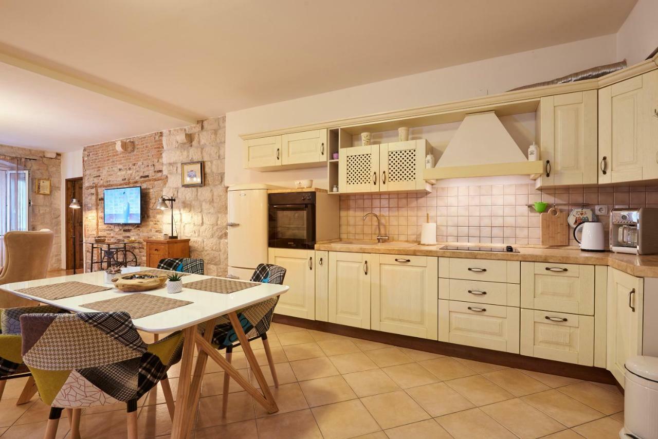 Apartment Capo Residence - Old Town - Parking Τρογκίρ Εξωτερικό φωτογραφία