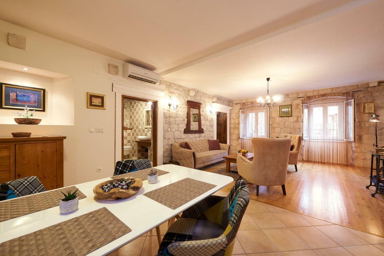 Apartment Capo Residence - Old Town - Parking Τρογκίρ Εξωτερικό φωτογραφία