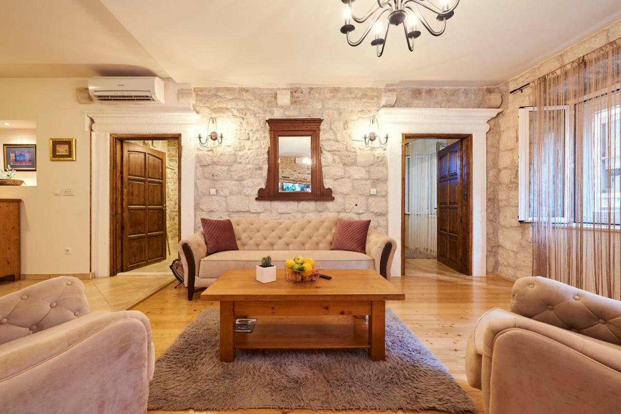 Apartment Capo Residence - Old Town - Parking Τρογκίρ Εξωτερικό φωτογραφία