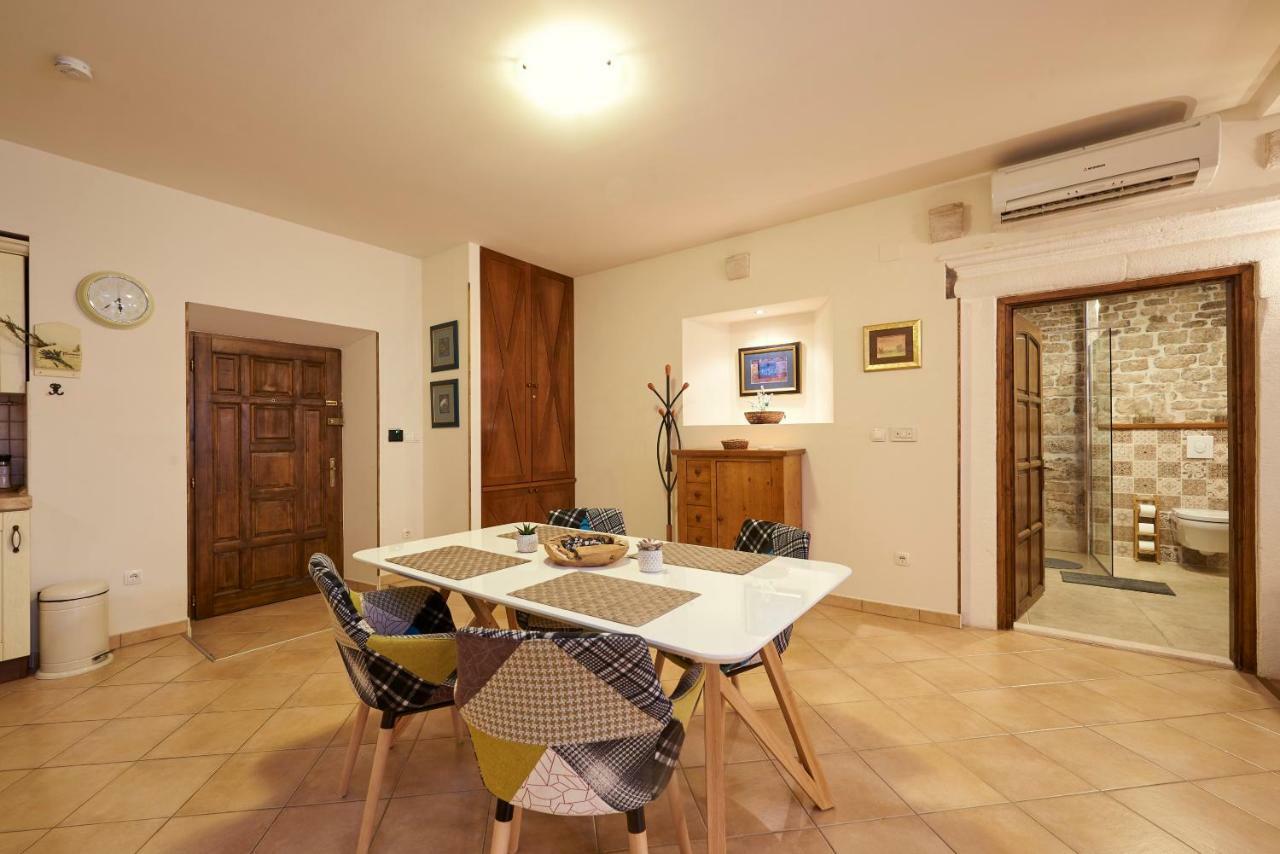 Apartment Capo Residence - Old Town - Parking Τρογκίρ Εξωτερικό φωτογραφία