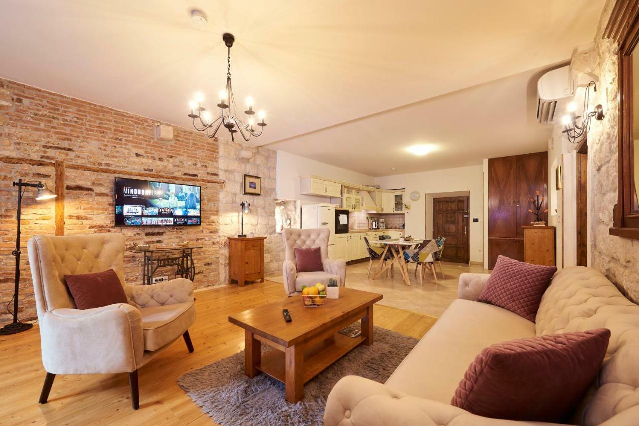 Apartment Capo Residence - Old Town - Parking Τρογκίρ Εξωτερικό φωτογραφία