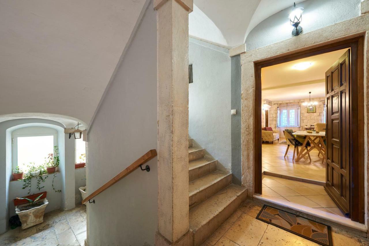 Apartment Capo Residence - Old Town - Parking Τρογκίρ Εξωτερικό φωτογραφία