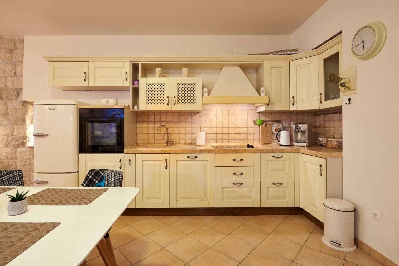 Apartment Capo Residence - Old Town - Parking Τρογκίρ Εξωτερικό φωτογραφία